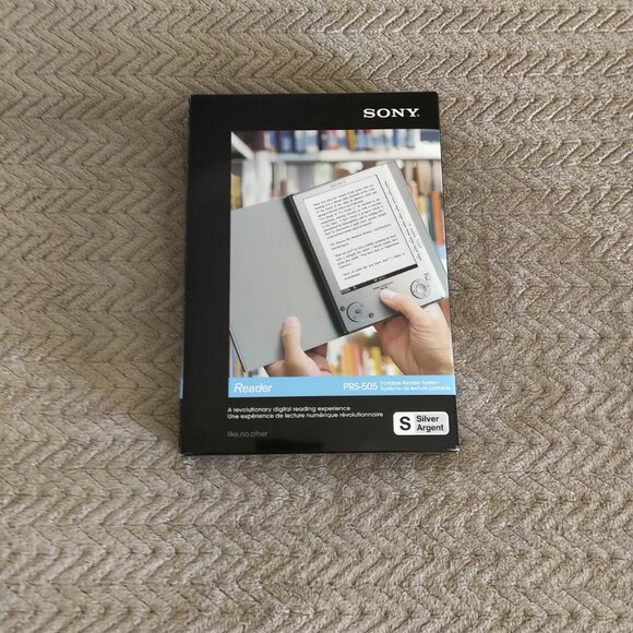 Sony PRS-505 Portable Reader System - Color Silver - Picture 1 of 12